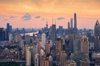 黄昏时分的外滩景观
